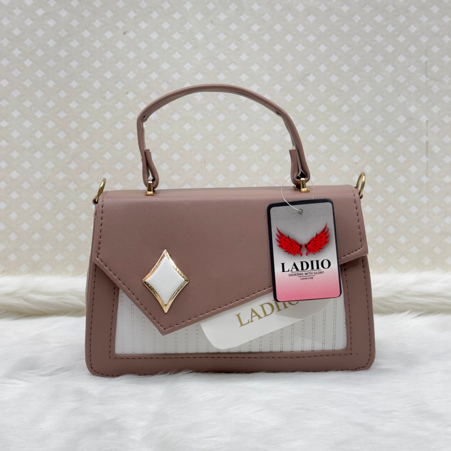 Daimond design sling bag Ladiio