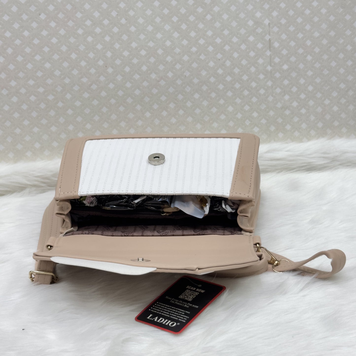 Daimond design sling bag Ladiio